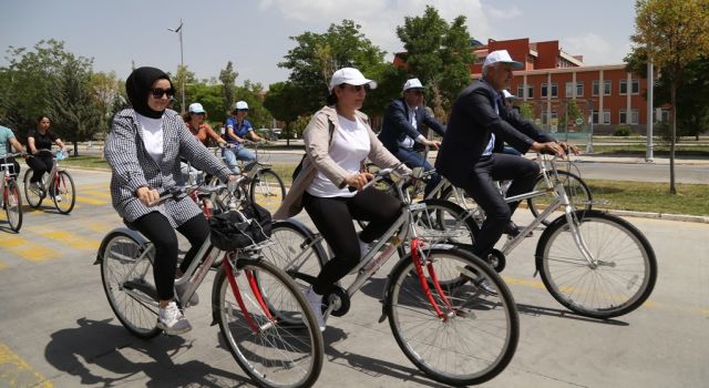 Bisiklet Sağlıklı Yaşam Ve Temiz Çevre Demektir