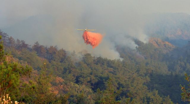 Marmaris Yangın: Havadan Müdahale 20 Helikopter Ve 14 Uçakla Sürüyor
