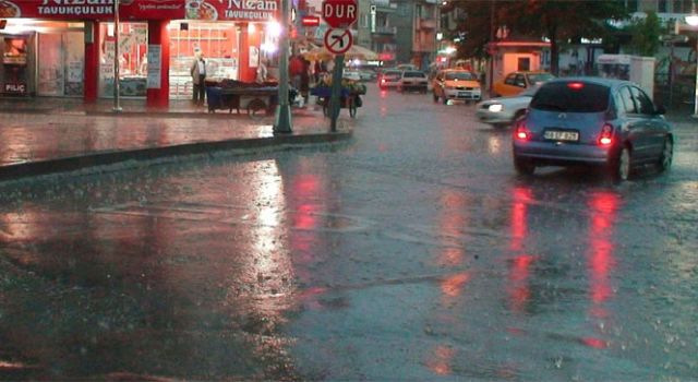 Meteoroloji'den 36 İl İçin Sağanak Yağış Uyarısı