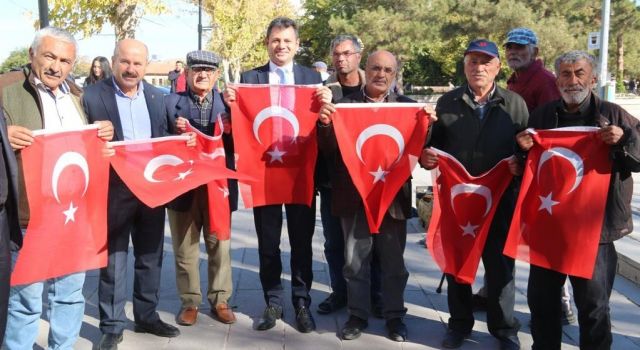 Chp, Aksaray’ı Türk Bayrakları İle Donattı