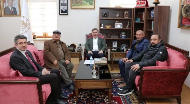 Vali Aydoğdu’dan Hayırsever İş İnsanına Teşekkür Belgesi