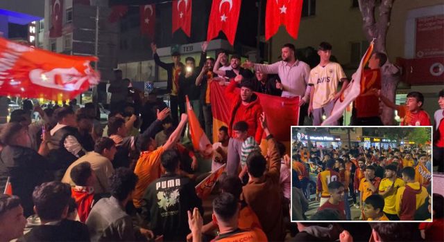 Galatasaraylı Taraftar Aksaray Sokaklarında Çifte Zaferi Kutladı