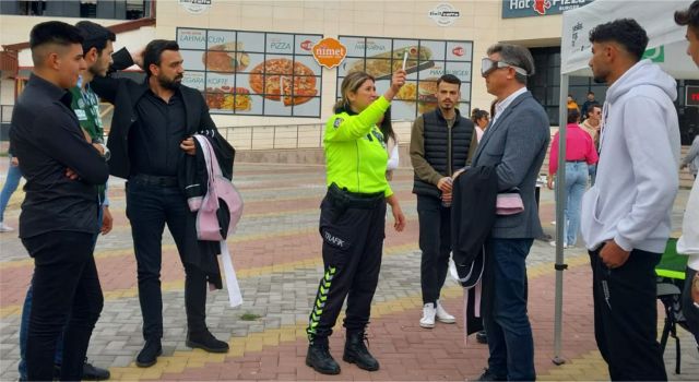 Alkol Eğitimi Gözlüğüyle Güvenli Trafik İçin Eğitim Verildi