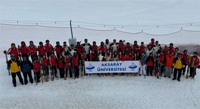 ASÜ'lü Öğrenciler, Temel Kayak Eğitimi İçin Erciyes’te 