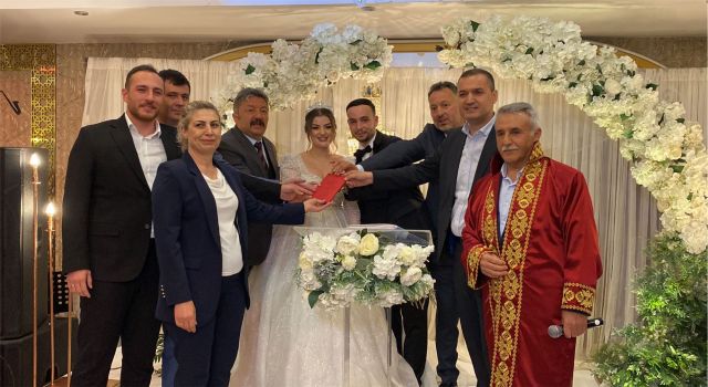 MHP'liler Ve İYİ Partililer, Bu Düğünde Bir Araya Geldi