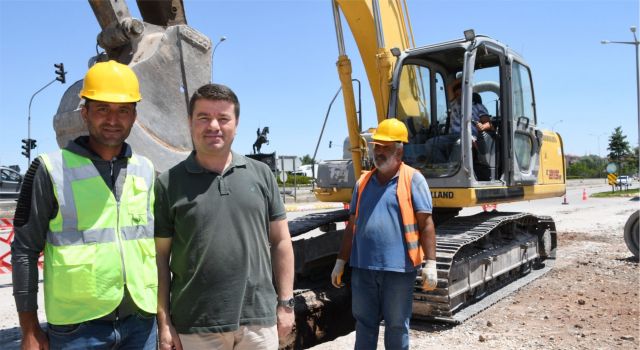 "Milyonlarca İşçi, Üretimin Ve Kalkınmanın Temel Taşlarıdır"