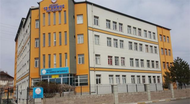 Öğretmenin Din Düşmanlığı Yaptığı Kumpası Tutmadı