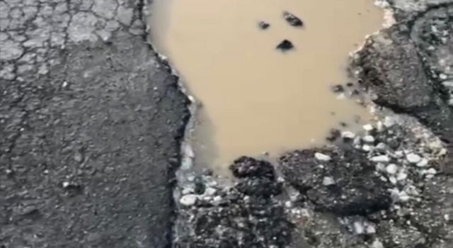 Ağaçören'de bu yol sürücüleri mağdur ediyor