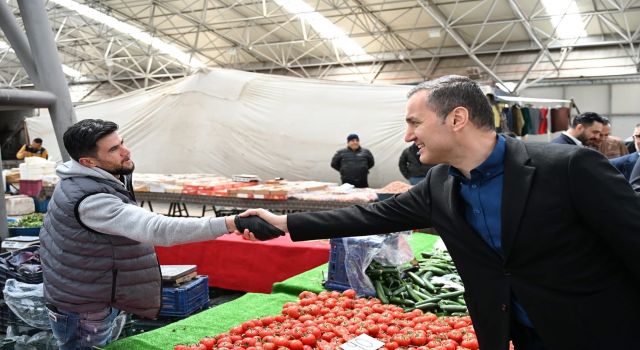 PAZARDA VATANDAŞ DERDİNİ ANLATTI, MİLLETVEKİLİ YALDIR DİNLEDİ