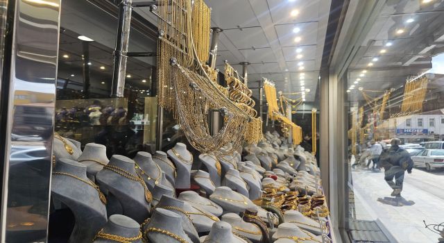 Piyasada gram ve çeyrek altın yok satıyor