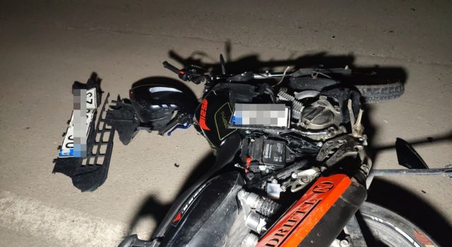 Ticari Araç ile Motosiklet Çarpıştı: 2 Yaralı