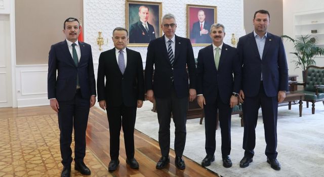 AK PARTİ HEYETİNDEN SAĞLIK BAKANINA ZİYARET