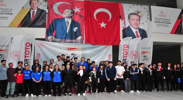 Aksaraylı sporcular Mersin’de göz doldurdu: Hem altın hem kota!