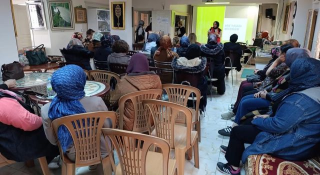 Çocuk gelişiminde ailenin rolü konuşuldu