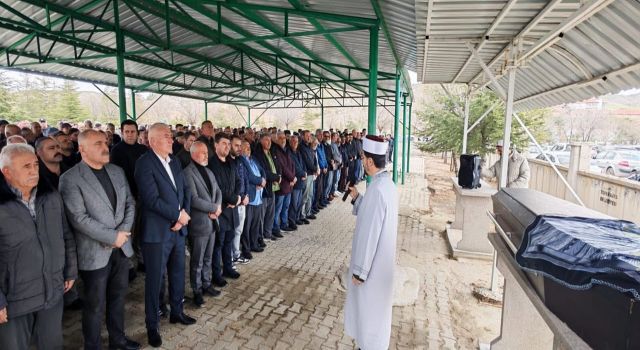 Fatma Akbulut, dua ve gözyaşlarıyla son yolculuğuna uğurlandı