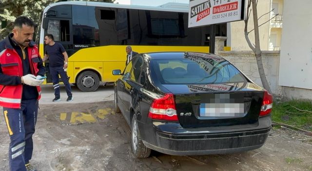 Gurbetçi otobüse çarptı: 4 yaralı