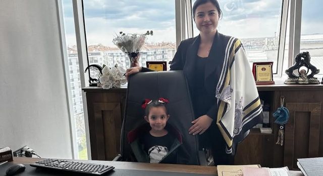 Minik Alya, 23 Nisan'da Komisyon Başkanı Oldu