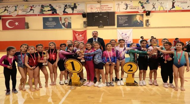 MİNİK SPORCULAR AKSARAY’DA ZİRVE İÇİN YARIŞTI