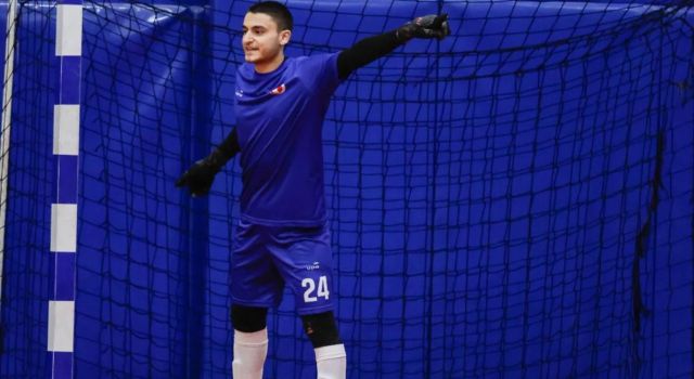 ODTÜ'nün kalesini Aksaraylı genç eldiven koruyor