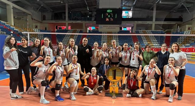 Genç kızlarda voleybol birincisi belli oldu
