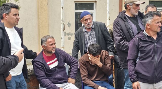 Ölümden kıl payı kurtuldu, kardeşlerinin cenazesine katıldı