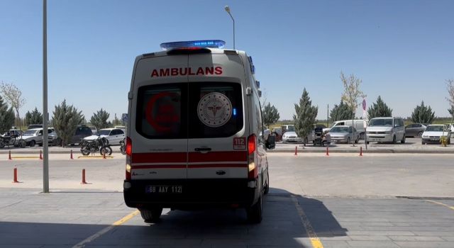 Otomobil şarampole yuvarlandı: 2 yaralı