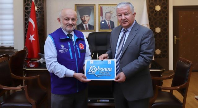 Vali Duru’ndan TDV kurban kampanyasına destek