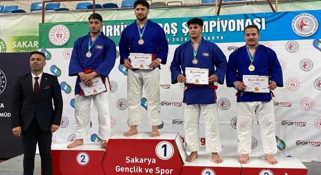 Aksaraylı sporcular Sakarya'da kürsüyü salladı