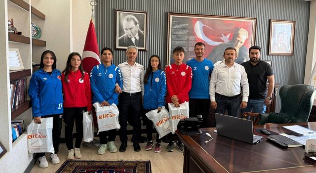 Başkan Zavlak, Eskil’in altın çocuklarını ağırladı