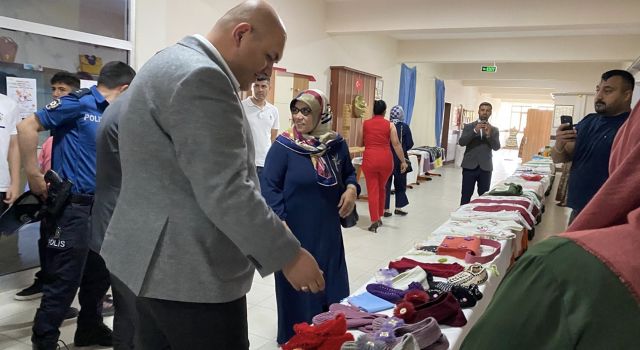 Halk Eğitim kursiyerlerinden yıl sonu sergisi