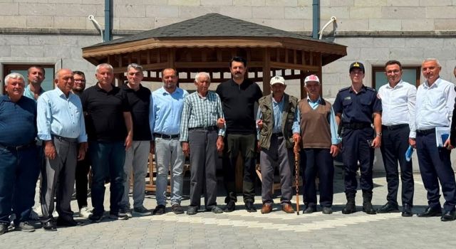 Köy sakinleri taleplerini Kaymakam Bek’e anlattı