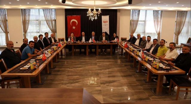 Akaryakıt sektöründe 3 haneli fiyat sistemi gündemde