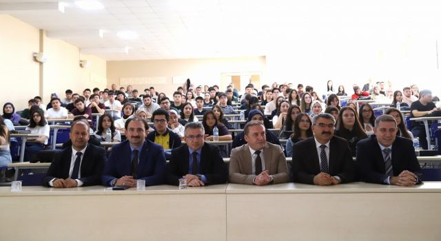 ASÜ Tıp Fakültesinde ilk ders heyecanı