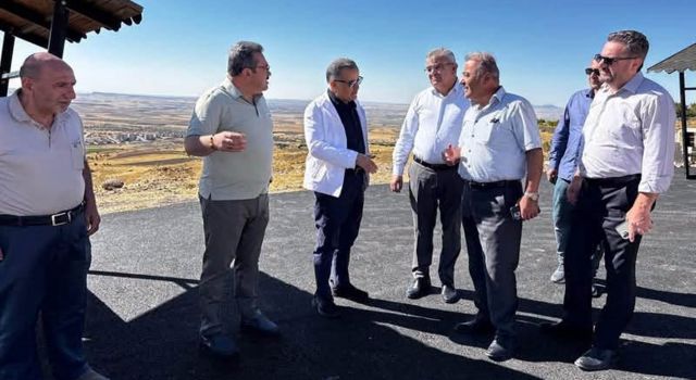 Güzelyurt Akyamaç’ta sıcak asfalt çalışması tamamlandı