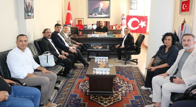 İYİ Parti’den Aksaray esnafına ziyaret