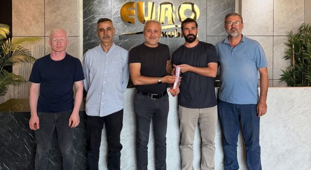1. Lig’e yükselen Aksaray ekibine forma desteği
