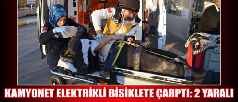 Kamyonet Elektrikli Bisiklete Çarptı: 2 Yaralı