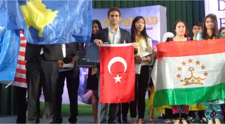 Sorguluyor, Üretiyor Bu Öğrenci Örnek Oluyor