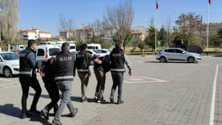 Kom'dan Kalpazanlara Operasyon