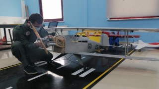 Model uçaklar test uçuşlarını yaptı