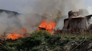 Mahalledeki yangın 6 eve sıçradı