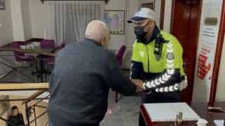 Polis Memurlarından Memduh Amcaya Hayat Eli