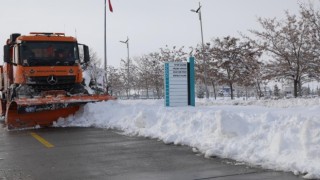 Karla Mücadelede Valilik Belediyeye Destek Veriyor