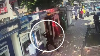 3’üncü Kez ATM’leri Çekiçle Paramparça Etti