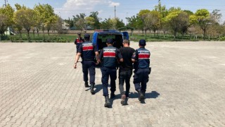 Jandarma 5 Yıl Kesinleşmiş Hapis Cezası Bulunan Şüpheliyi Yakaladı