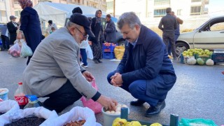 Semt Pazarında Esnaf Ve Vatandaşlarla Buluştu