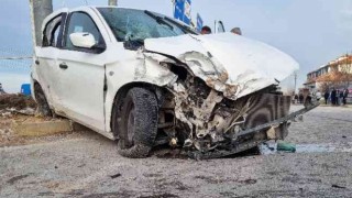 5 Kişinin Yaralandığı Kazada Yol 2 Saat Trafiğe Kapandı