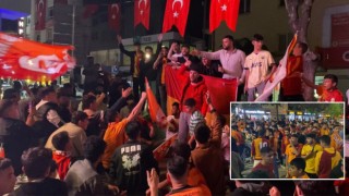 Galatasaraylı Taraftar Aksaray Sokaklarında Çifte Zaferi Kutladı