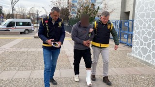 Kucağındaki Bebeğiyle Balkona Çıkan Kadın, Hayatının Kabusunu Yaşadı!