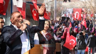 Başkan Türker'e Saratlı Halkından Büyük Destek! Açılış Programı Mitinge Döndü
